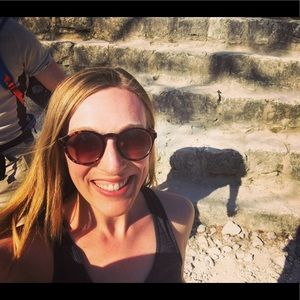 Meet your Posher, Christina